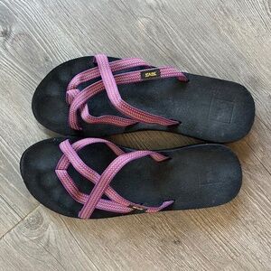 Teva Olowahu Sandals